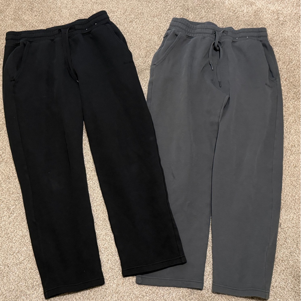 2 pairs of Hollister Men's Relaxed Cooling Sweatpants